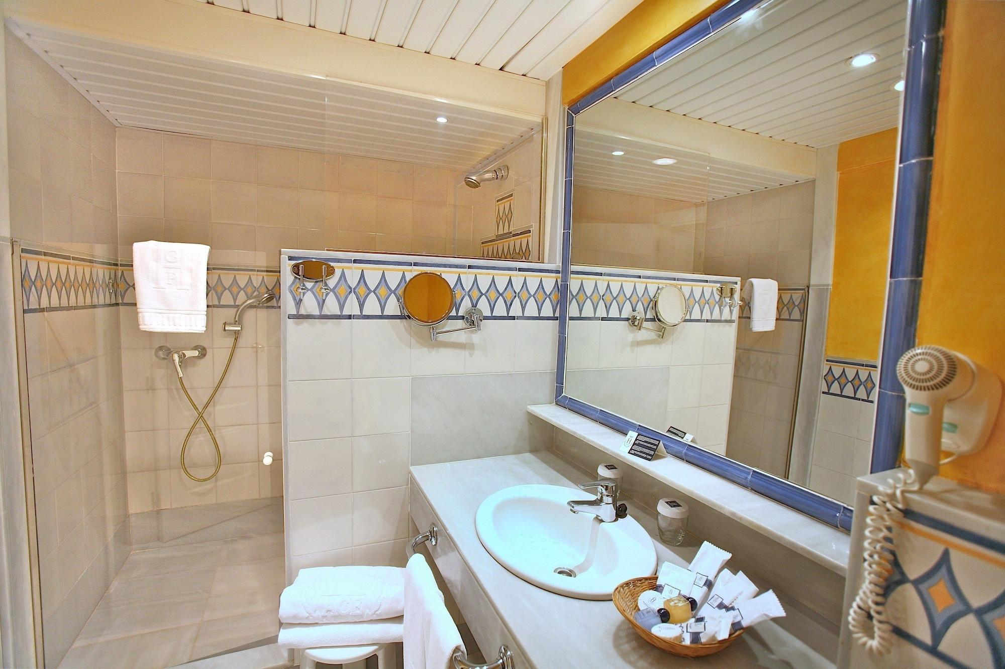 Guadacorte Park Hotel 4*